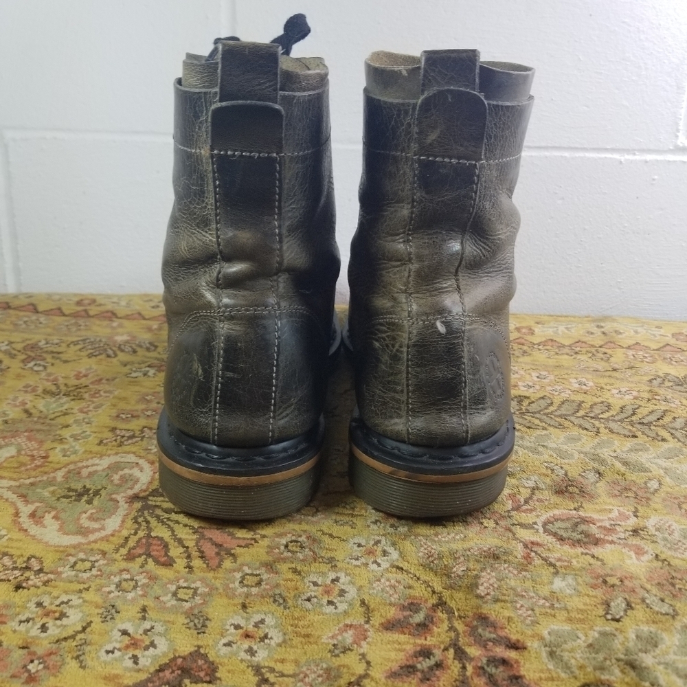 Dr Martens Pier distressed leather mens boots - Picture 7 of 14